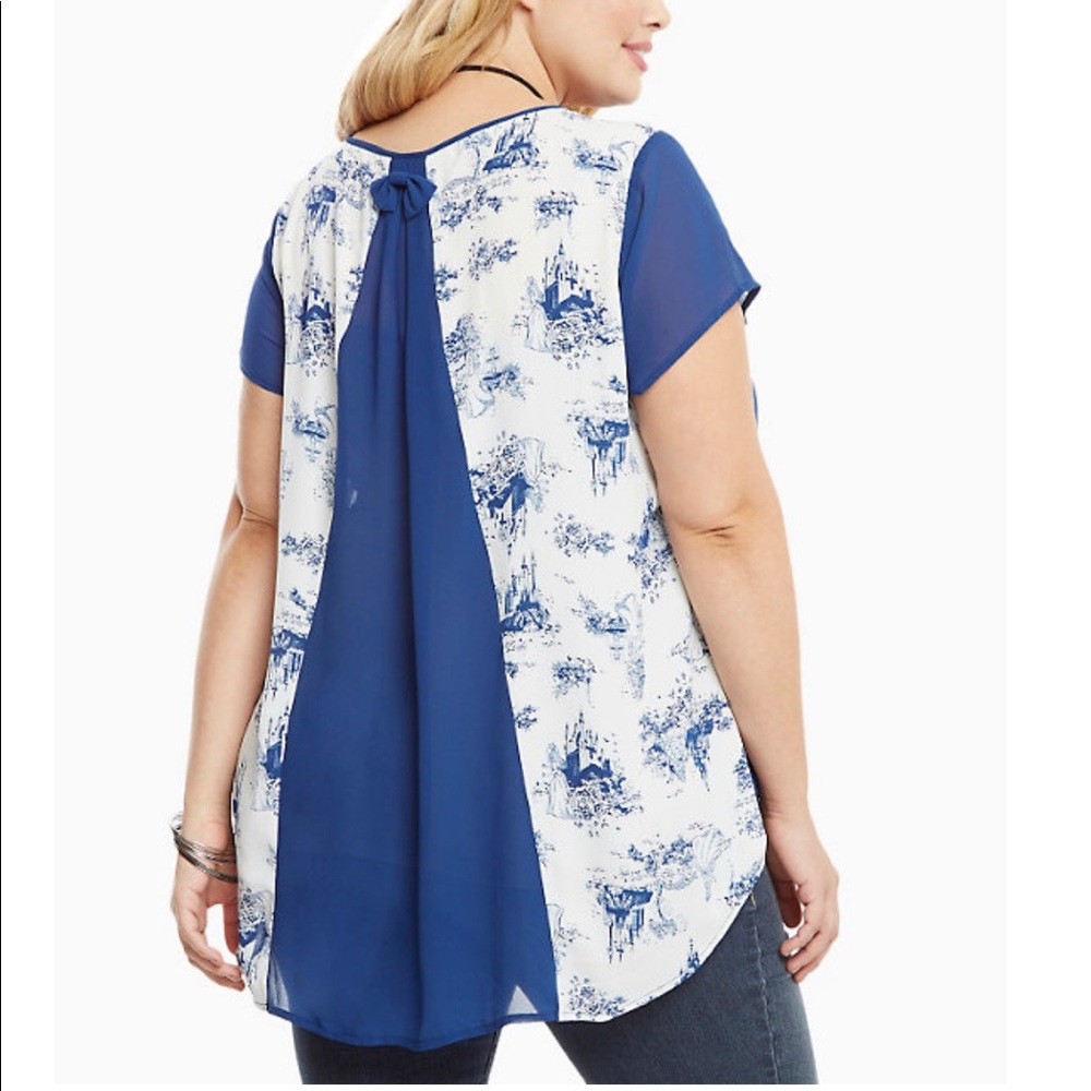 Torrid DISNEY PRINCESS TOILE BLOUSE size 3